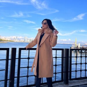 جاكيت جوخ متوسط الطول